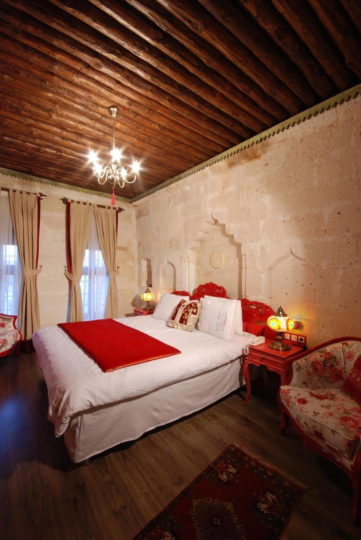 Mimi Cappadocia Luxury Cave Hotel Uchisar Exterior photo